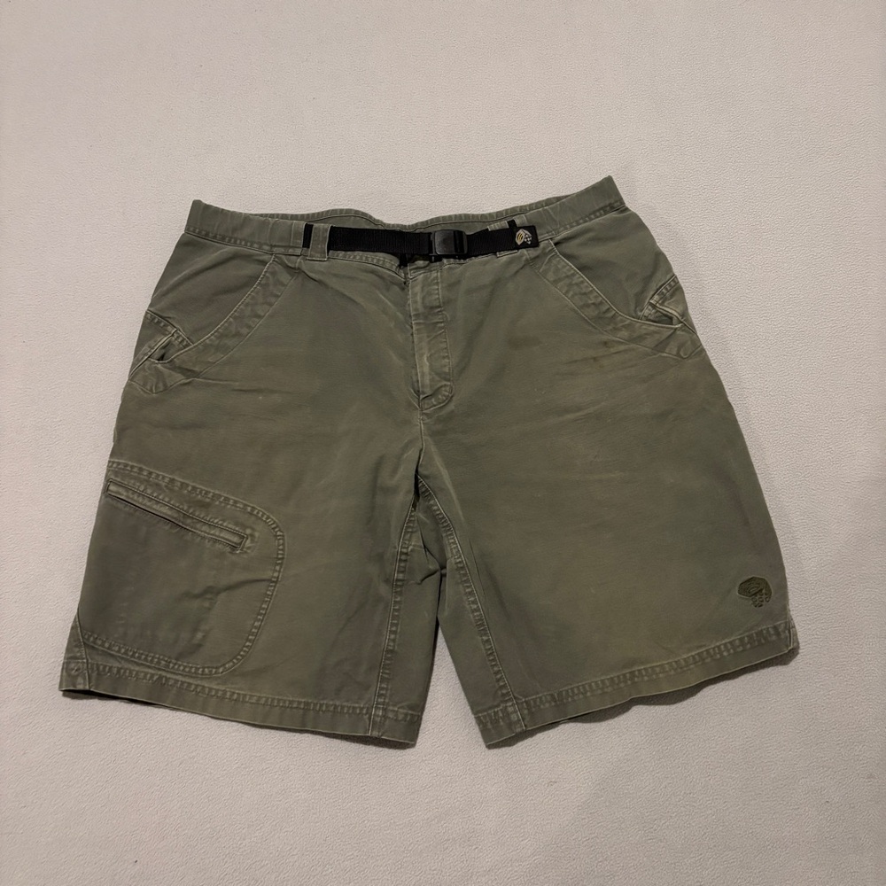 Mountain Hardwear Cargo Shorts Olive Green Size XL 39x10 Outdoor‎ Hiking Casual